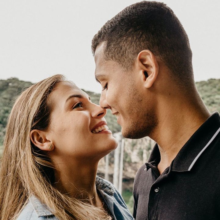 Don’t Let the “Red Pill” and Fake “Alphaness” Murder Your Dating Life